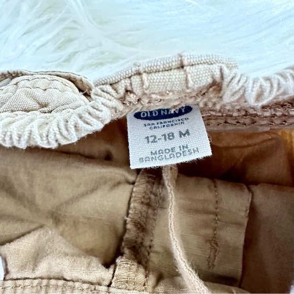Old Navy Toddler Boys Khaki Cargo Pants and Shorts Size 12-18M - Picture 3 of 4